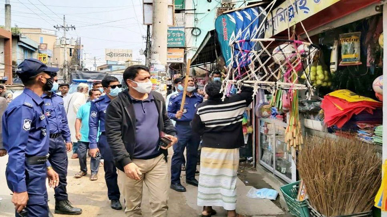 শ্রীমঙ্গলে ফুটপাথ দখলমুক্ত করতে অভিযান